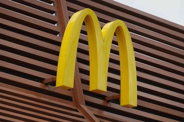 McDonald’s Ukrayna’daki restoranlarını yeniden açmaya başlayacak
