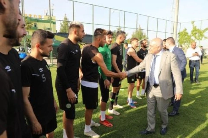 Mehmet Büyükekşi’den, Şanlıurfaspor Kulübü’ne ziyaret