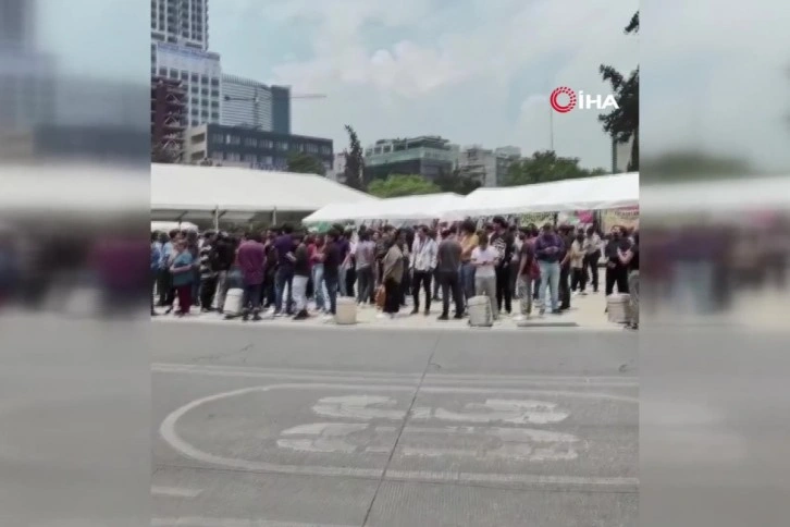 Meksika’da yanlış deprem alarmı halkı sokağa döktü