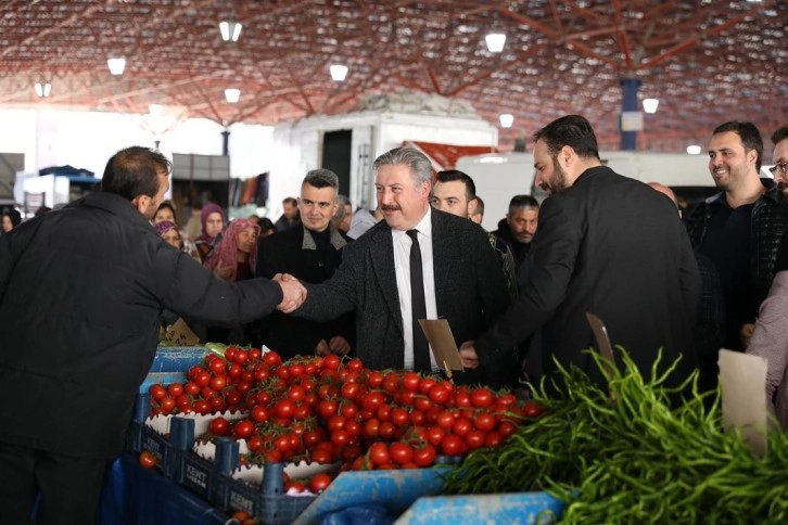 Melikgazi Belediye Başkanı Pazarda Esnafları Ziyaret Etti