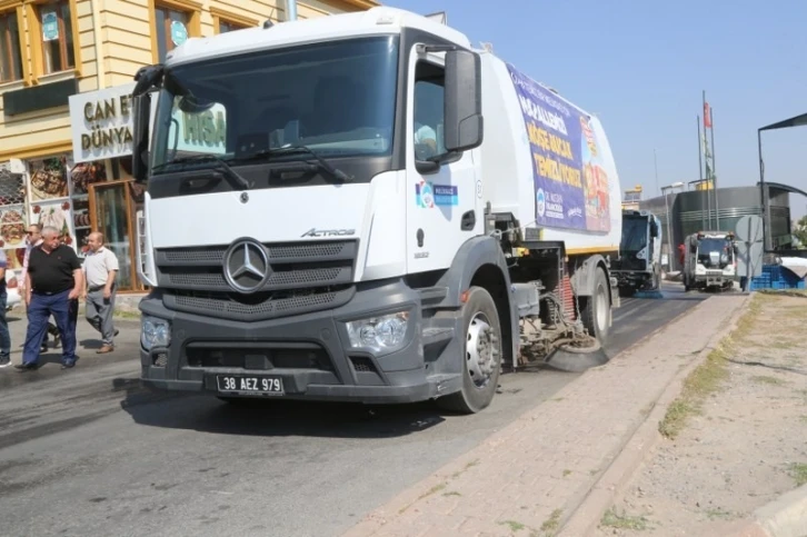 Melikgazi Belediyesi toplu temizlik çalışmalarına devam ediyor
