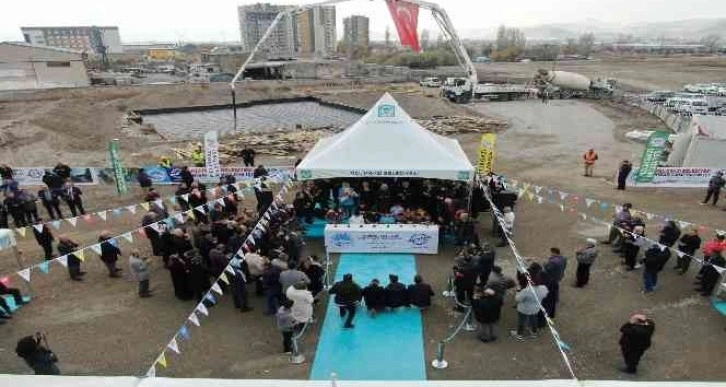 Melikgazi’de hayırsever desteği ile yapılan ‘Hisar Cami’nin temeli atıldı