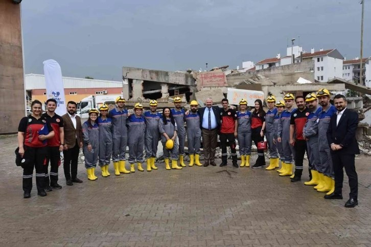 Menemen Belediyesi Arama Kurtarma ekibi eğitimleri hızlandırdı
