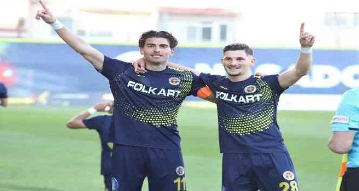 Menemenspor, iç sahada geçit vermiyor