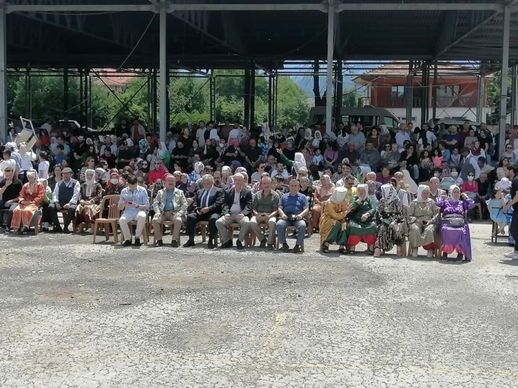 Mengen’de Yöresel Giyim Kültür Şenliği düzenlendi
