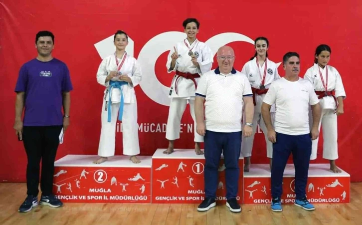 Menteşe Belediyesi Karate takımı turnuvayı 8 madalya ile tamamladı
