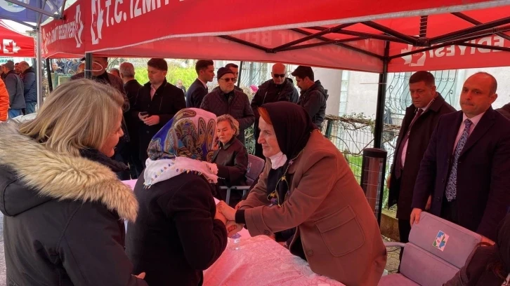 Meral Akşener’in ablası son yolculuğuna uğurlandı
