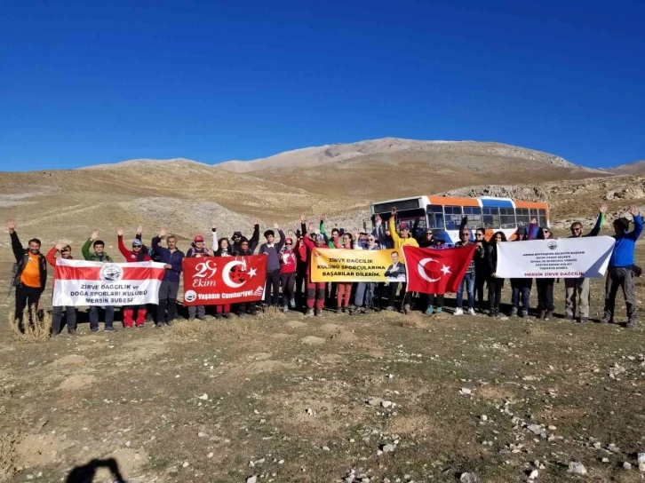 Mersin Büyükşehir Belediyesinden zirve tırmaşına ulaşım desteği
