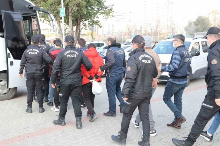 Mersin’de DEAŞ operasyonu: 16 şüpheli adliyeye sevk edildi
