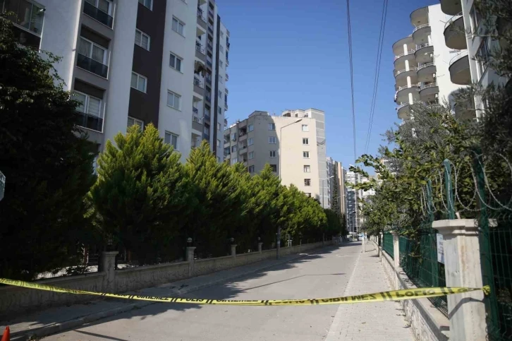 Mersin’de depremden etkilenen 3 bina boşaltıldı
