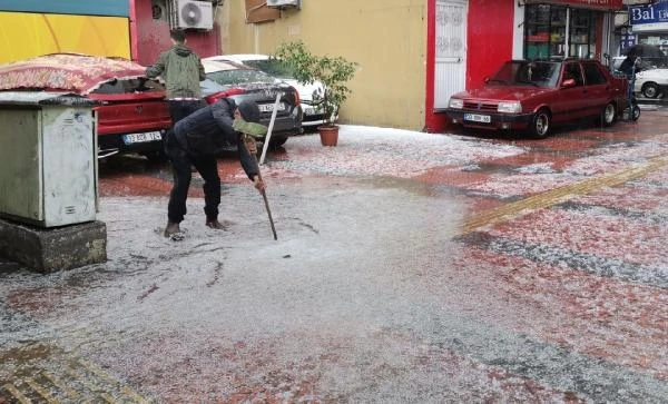 Mersin'de 'dolu' etkili oldu