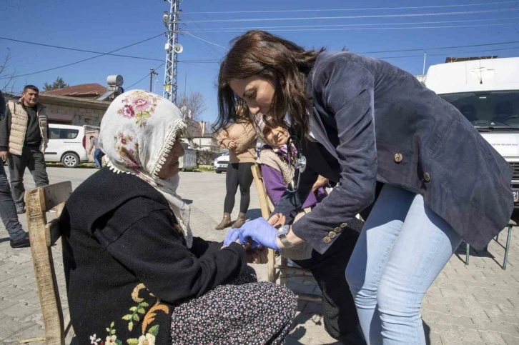 Mersin’de ’Gezici Sağlık Aracı’ çalışmalarını sürdürüyor
