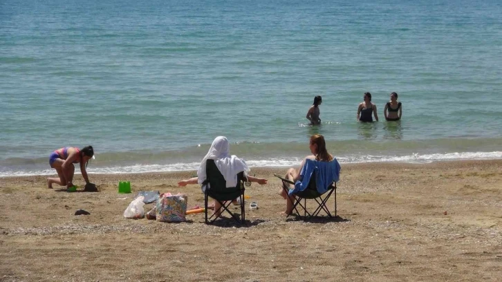 Mersin’de hem kar çilesi hem deniz keyfi
