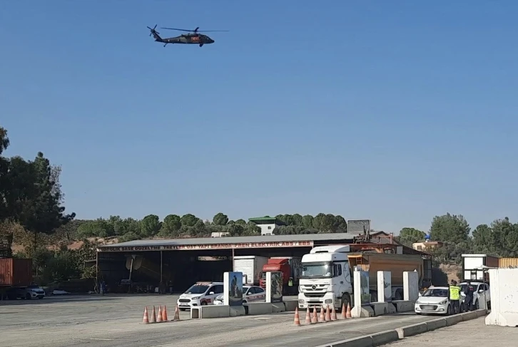 Mersin’de jandarmadan helikopterli trafik denetimi
