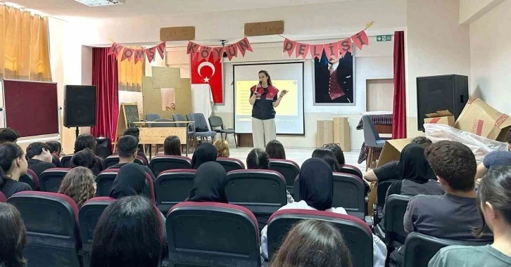 Mersin’de öğrencilere ’siber farkındalık’ eğitimi
