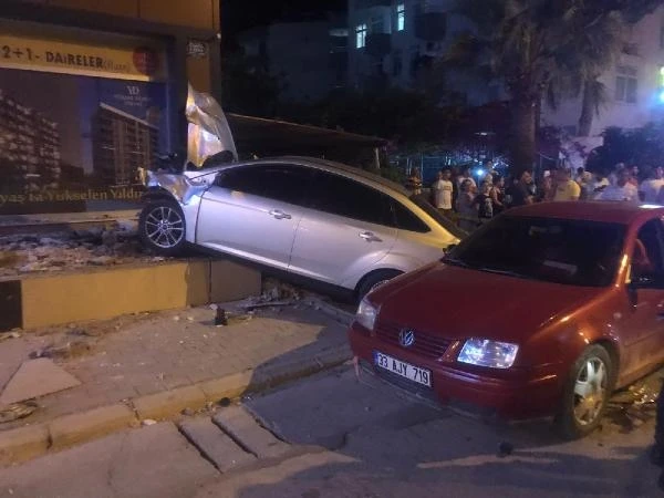 Mersin'de otomobillerin çarpıştığı kazada ölü sayısı 2'ye yükseldi