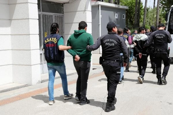 Mersin'de sosyal medya dolandırıcılığı operasyonu: 9 gözaltı