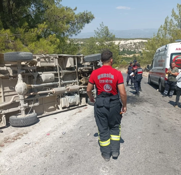 Mersin’de tarım işçilerini taşıyan minibüs devrildi: 7 yaralı
