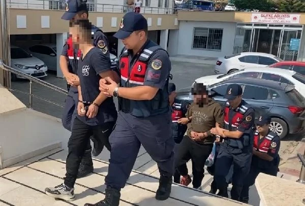 Mersin'de uyuşturucu operasyonu: 3 gözaltı