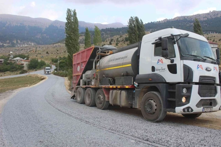 Mersin’de yol çalışması
