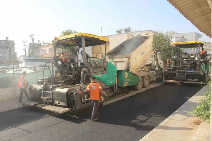 Mersin’de yol ve asfalt çalışmaları sürüyor
