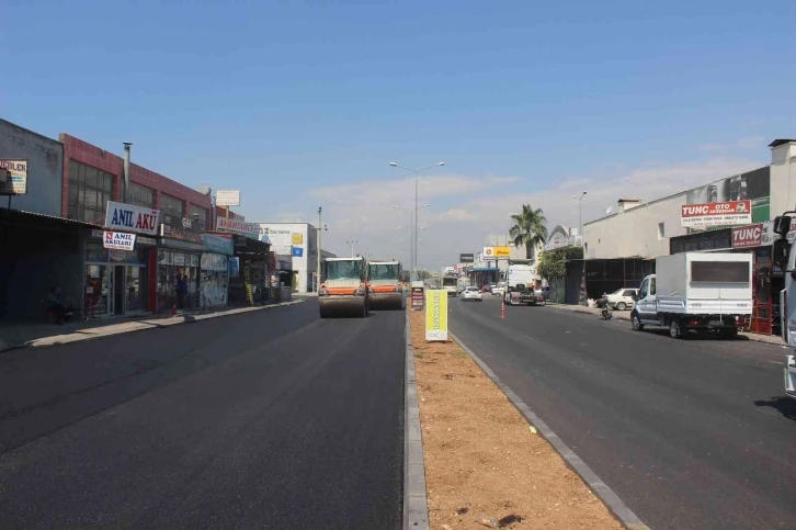 Mersin’de yol yapım çalışmaları sürüyor
