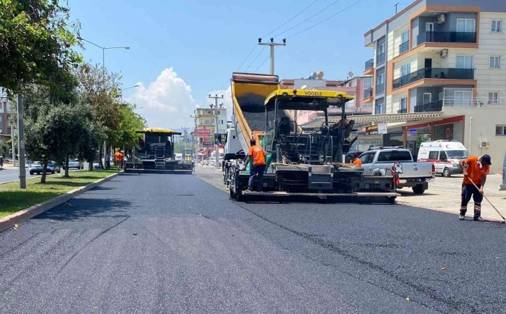 Mersin’de yol yapım çalışması sürüyor
