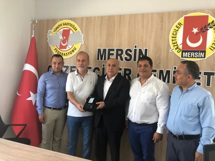 Mersin Emniyet Müdürü Aslan, gazetecilerle bir araya geldi
