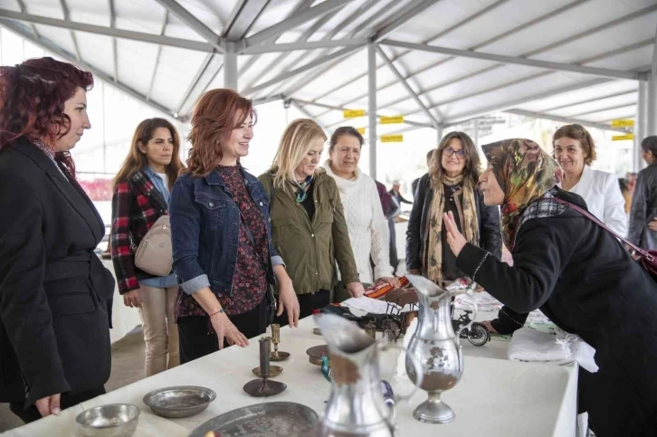 Mersin’in ilk ’Antika Pazarı’ açıldı
