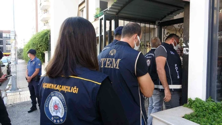 Mersin merkezli 7 ilde "Umut Tacirlerine Operasyon": 15 gözaltı kararı
