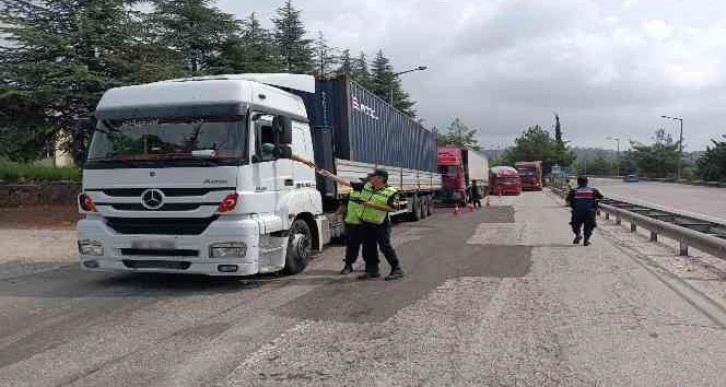 Mersin’de araçlar denetlendi