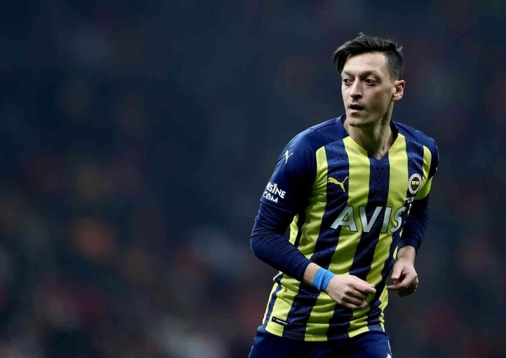 Mesut Özil, Başakşehir’le anlaştı
