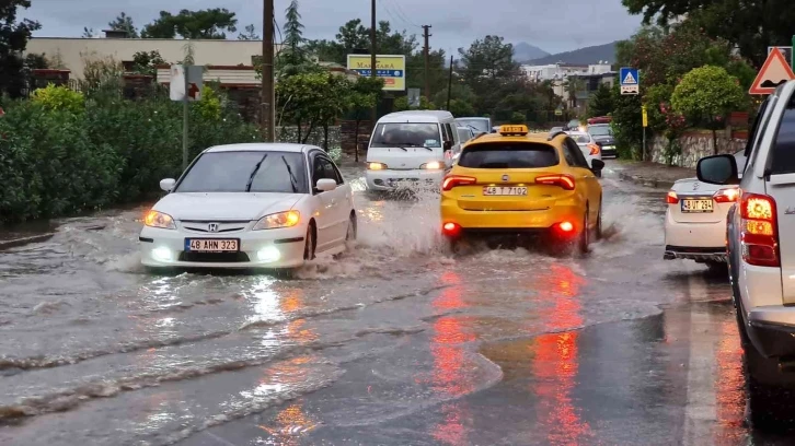 Meteoroloji’den Muğla’ya kuvvetli sağanak ve fırtına uyarısı
