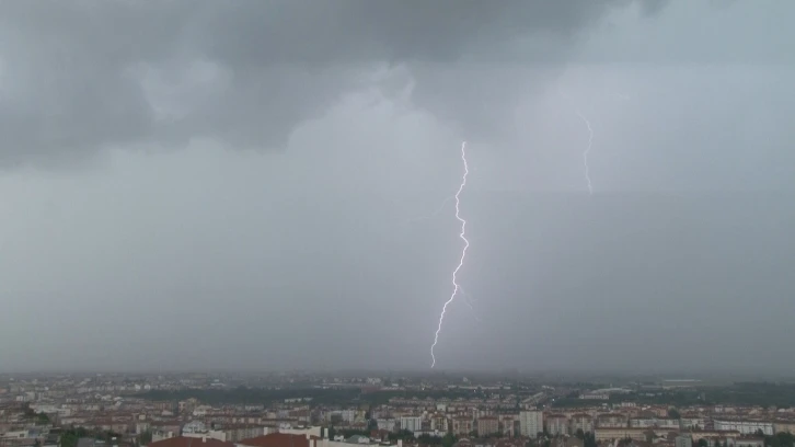 Meteorolojiden Eskişehir’in bulunduğu bölge için gök gürültülü sağanak yağış uyarısı
