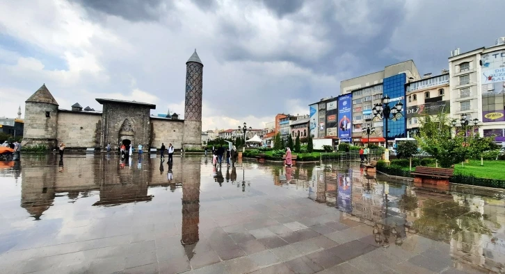 Meteorolojiden kuvvetli rüzgar ve fırtına uyarısı
