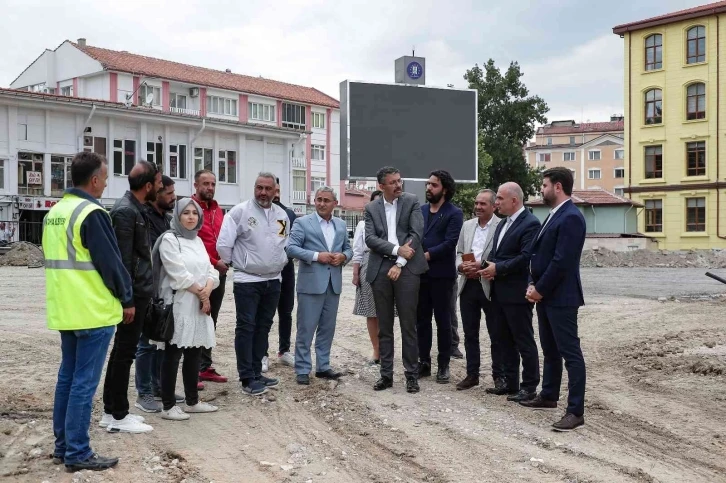 Meydan projesinde çalışmalar hızla devam ediyor
