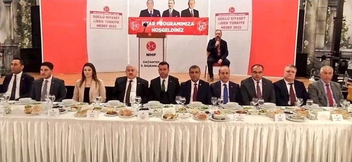 MHP Gaziantep’ten iftarda gövde gösterisi!