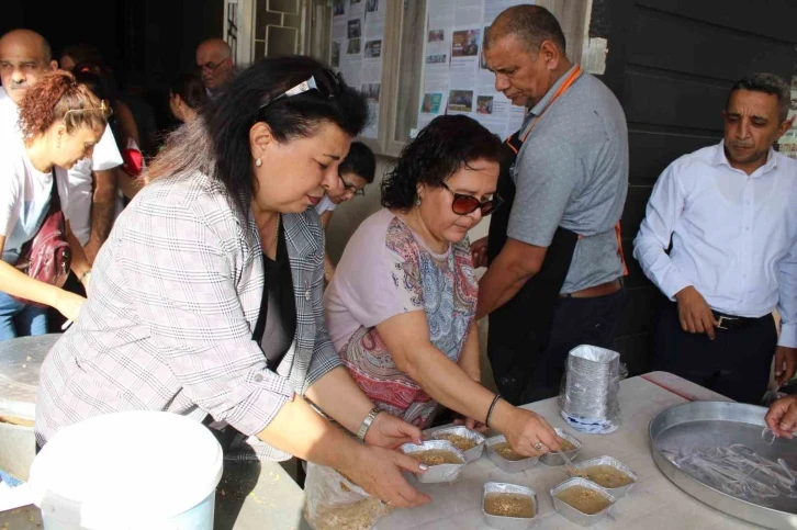 MHP’li kadınlardan aşure hayrı
