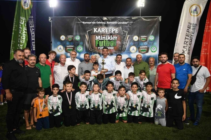 Minikler Futbol Turnuvası’nda şampiyon belli oldu
