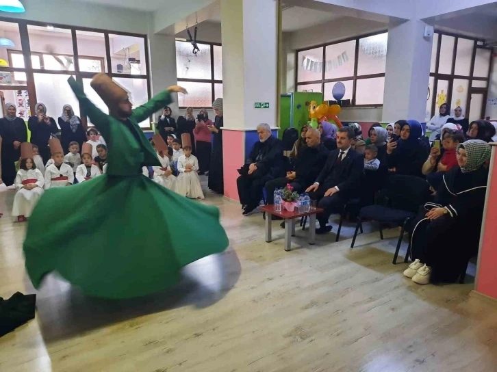 Miniklerden Mevlana Haftasını kutladı
