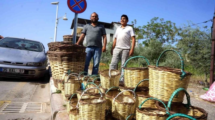 Minyatür sepetler ilgi odağı oldu
