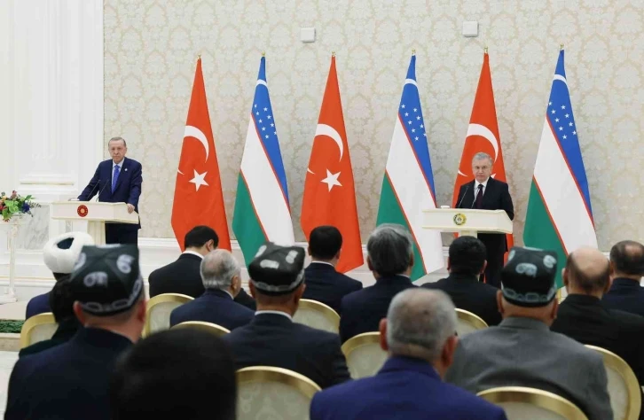 Mirziyoyev’den Erdoğan’a: "Dünya çapında iftihar edilen büyük devlet ve siyaset adamı olarak hürmet ediyoruz"
