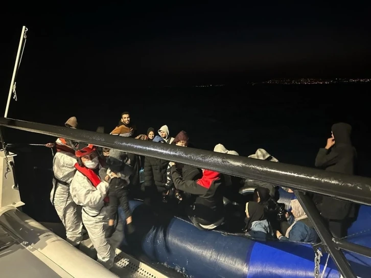 Mobil radarın tespit ettiği 29 düzensiz göçmen yakalandı
