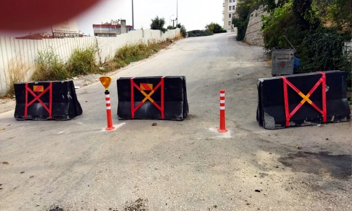 Mudanya’da inşaat çalışmasında yol yarıldı
