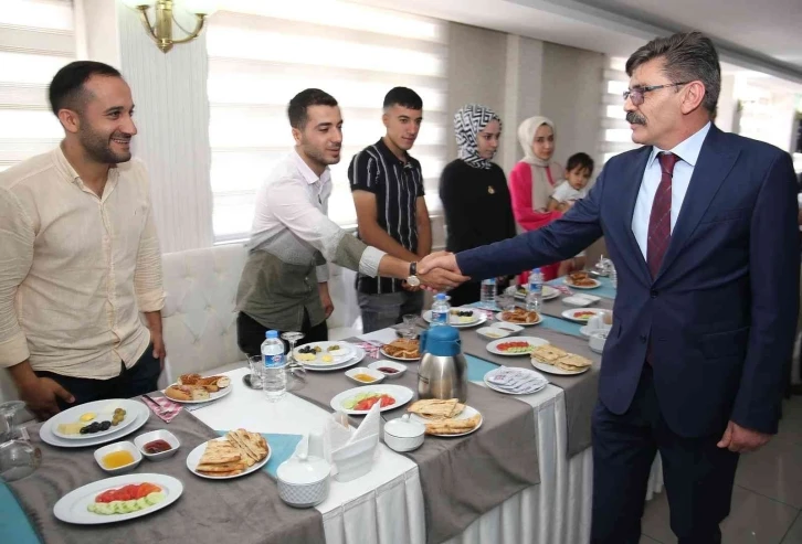 Müdür Dağdeviren şehit ve gazi ailelerini unutmadı
