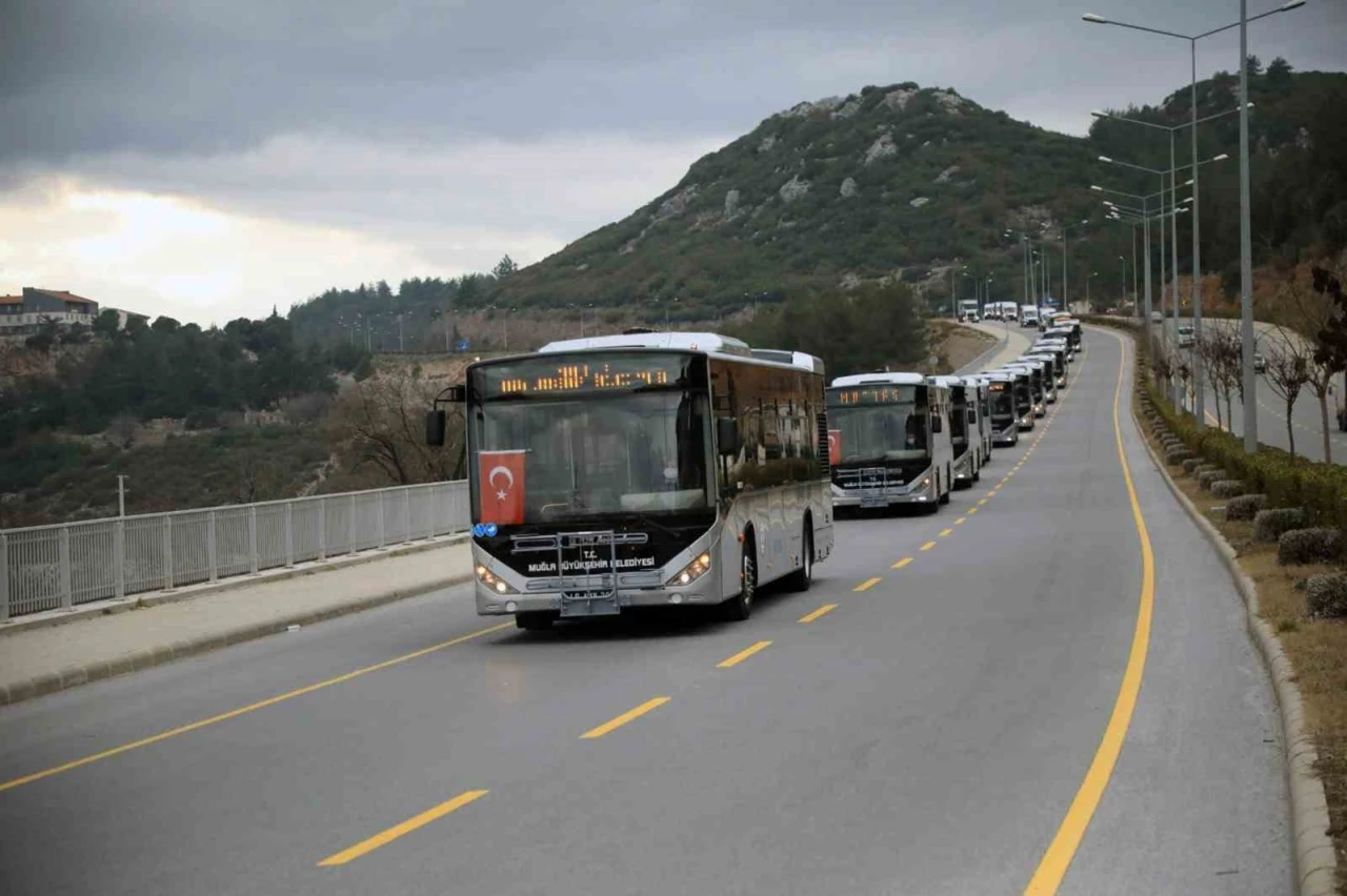 Muğla Büyükşehir Belediyesi filosuna 35 yeni otobüs dahil etti
