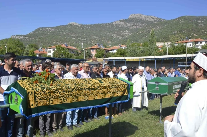 Muğla’daki kazada hayatını kaybeden 4 kişi Burdur’da toprağa verildi
