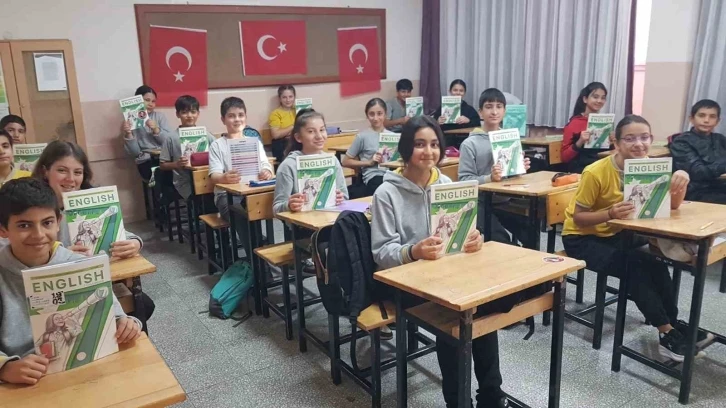 Muğla öğretmenlerinin kaleminden çıkan İngilizce ders kitapları okullarda okutuluyor
