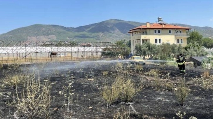 Muğla'da tarım arazisinde çıkan yangın söndürüldü