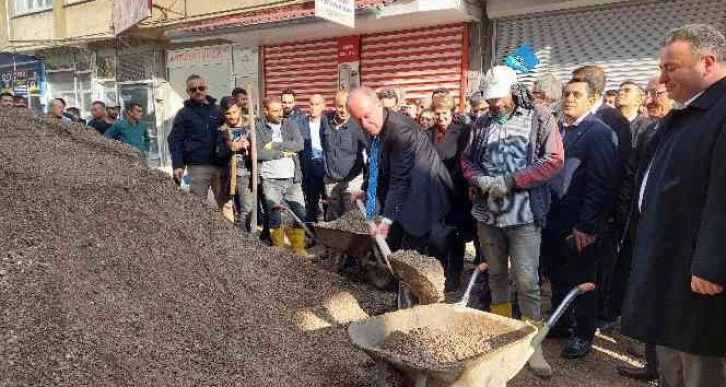 Muharrem İnce: “Çeyrek altın günü gibi toplanıp toplanıp dağılıyorlar